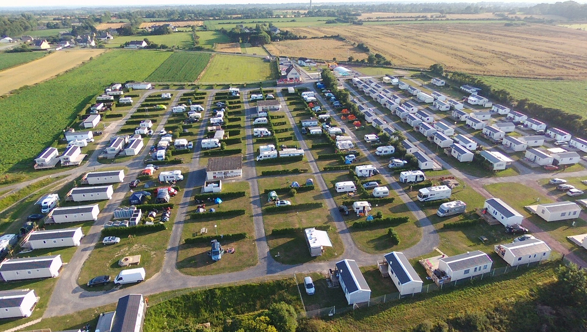 A campsite in the heart of the landing beaches Camping Omaha Beach